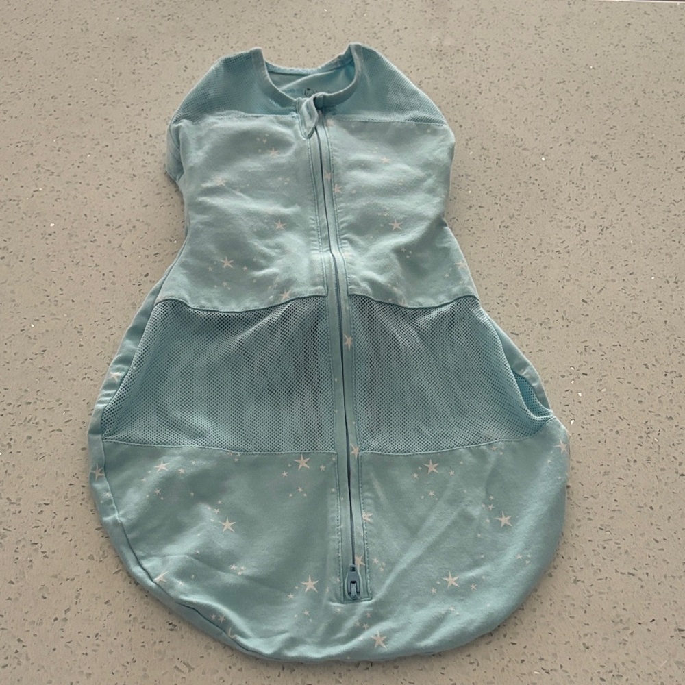 Happiest Baby Sleepea 5-Second Baby Swaddle Sky Stars Baby Blue Size 0-2M 5-12Lb